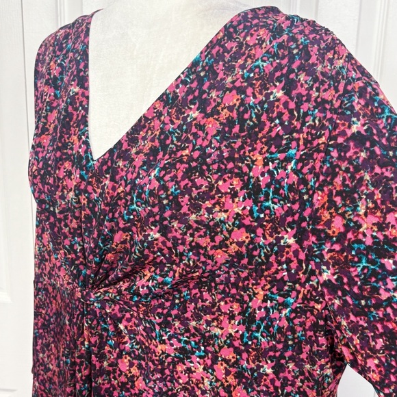 Daisy Fuentes Pink Multicolor Print Stretch Twist Front 3/4 Sleeve Top 2X - Picture 8 of 16